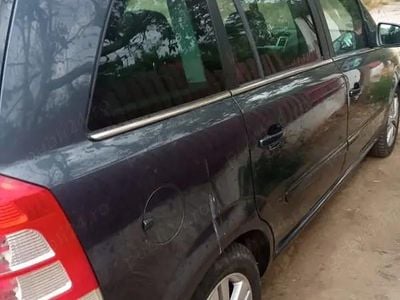 Second-hand 2010 Opel Zafira Monovolum | 2.200 EUR