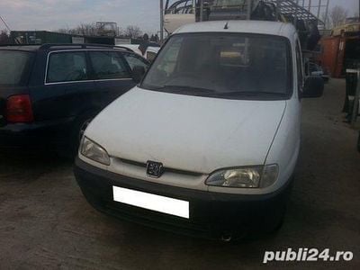 Second-hand 2001 Peugeot Partner Monovolum | 1.290 EUR