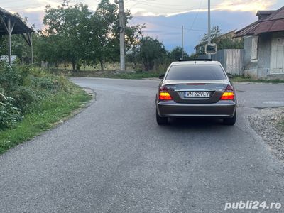 Mercedes E300