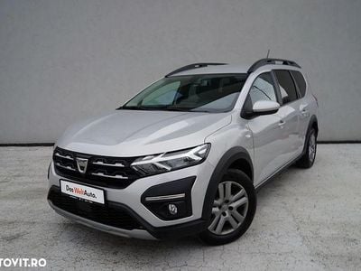 Second-hand Dacia Jogger Essentiel 110 CP (80 kW) 2022 Culoareargint Monovolum