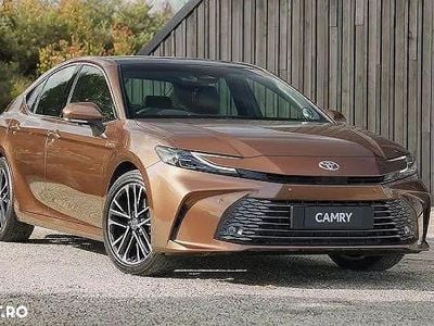Culoaremaro Nouă 2025 Toyota Camry Berlinǎ | 45.334 EUR (Scump)