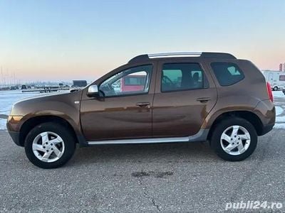 Maro Utilizat 2012 Dacia Duster SUV | 5.500 EUR (Preț bun)