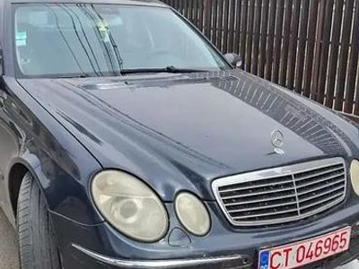 Mercedes E220