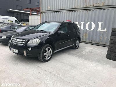 Culoarenegru Utilizat 2007 Mercedes ML320 SUV | 8.400 EUR (Scump)
