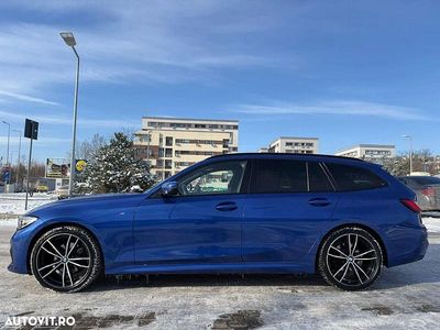 Culoarealbastru Utilizat 2020 BMW 320 M Sport Break | 25.500 EUR (Preț bun)