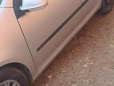 Argintiu Utilizat 2004 VW Golf V Hatchback | 1.800 EUR (Preț OK)