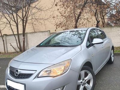 Culoareargint Utilizat 2010 Opel Astra Enjoy Hatchback | 3.950 EUR (Preț OK)