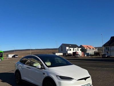 Culoarealb Second-hand 2023 Tesla Model X SUV | 79.900 EUR