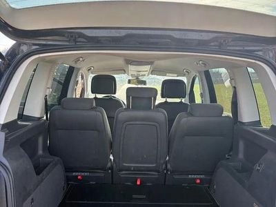 Culoaregri Second-hand 2015 VW Touran Highline Monovolum | 8.000 EUR (Preț bun)