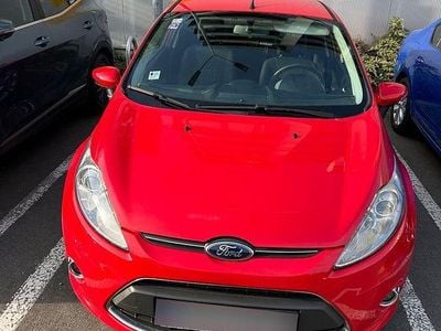 Culoarerosu Second-hand 2011 Ford Fiesta Titanium Hatchback | 4.850 EUR (Preț OK)