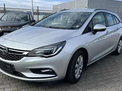 Argintiu Utilizat 2016 Opel Astra Exklusiv Break | 6.350 EUR (Puțin scump)