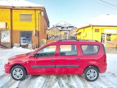 Rosu Utilizat 2009 Dacia Logan MCV Break | 1.490 EUR (Preț bun)