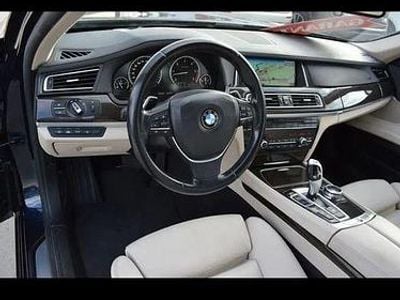 BMW 730