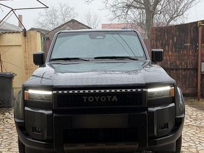 Second-hand Toyota Land Cruiser Luxury 204 CP (150 kW) 2025 Culoaregri
