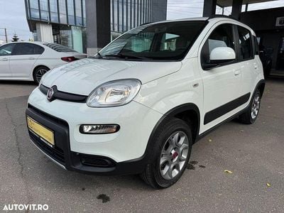 Culoarealb Utilizat 2016 Fiat Panda 4x4 Wild Hatchback | 6.950 EUR
