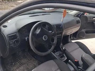 Utilizat 2001 VW Golf IV | 6.500 EUR