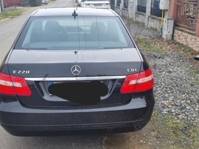Mercedes E220