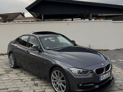 Culoaregri Second-hand 2013 BMW 318 Sport Line Berlinǎ | 8.980 EUR (Preț OK)
