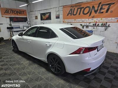 Second-hand Lexus IS300h Sport Line 223 CP (164 kW) 2013 Culoarealb Berlinǎ