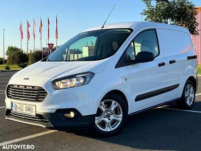 Second-hand Ford Courier 75 CP (55 kW) 2021 Culoarealb Monovolum