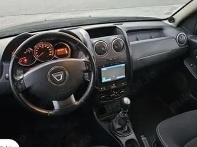 Negru Utilizat 2015 Dacia Duster SUV | 8.500 EUR (Preț OK)