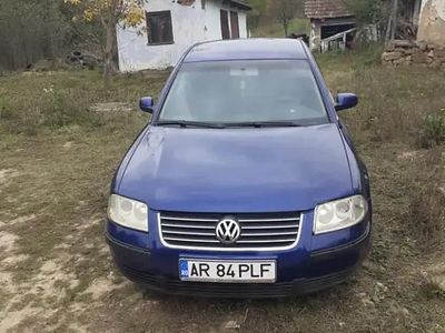 Utilizat 2003 VW Passat Berlinǎ | 1.600 EUR