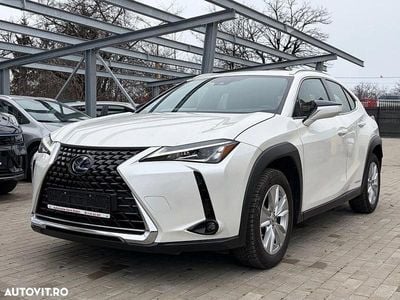 Culoarealb Utilizat 2021 Lexus UX 250h Business Edition SUV | 22.500 EUR (Preț bun)