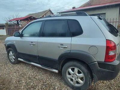 Gri Utilizat 2005 Hyundai Tucson SUV | 2.600 EUR