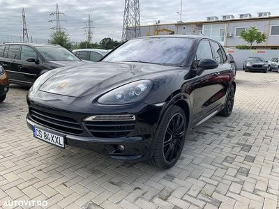 Culoarenegru Utilizat 2013 Porsche Cayenne S Platinum Edition SUV | 17.500 EUR