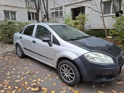 Second-hand Fiat Linea Active 77 CP (56 kW) 2011 Gri Berlinǎ
