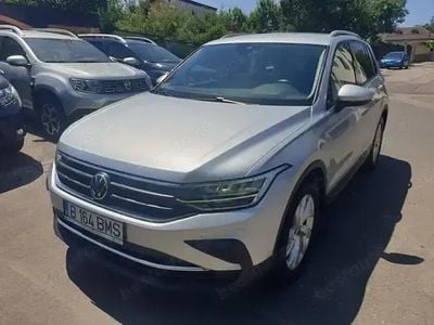 Second-hand VW Tiguan Life 150 CP (110 kW) 2021 Argintiu SUV