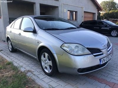 Gri Utilizat 2004 Nissan Primera Hatchback | 2.550 EUR
