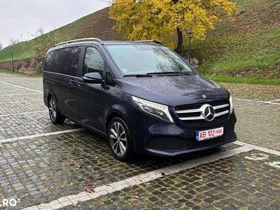 Mercedes V220