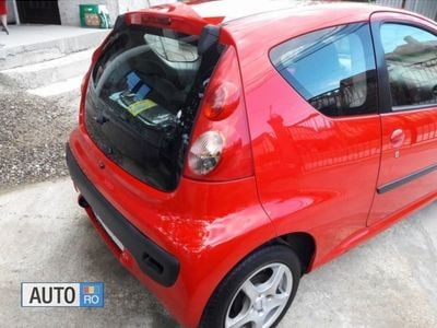 Second-hand Peugeot 107 70 CP (51 kW) 2006 Roșu Hatchback