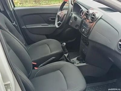 Alb Utilizat 2019 Dacia Logan Berlinǎ | 6.500 EUR (Preț bun)