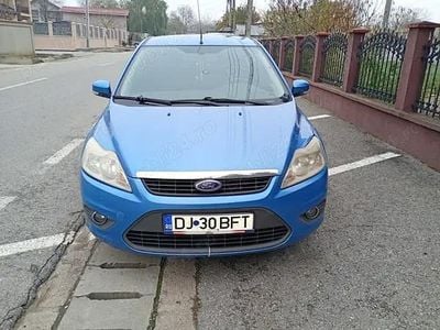 Utilizat 2010 Ford Focus Berlinǎ | 2.600 EUR (Preț OK)