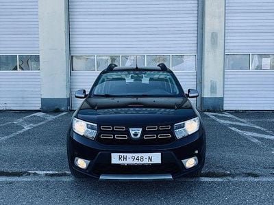 Second-hand Dacia Sandero Ambiance 90 CP (66 kW) 2017 Culoarenegru Hatchback