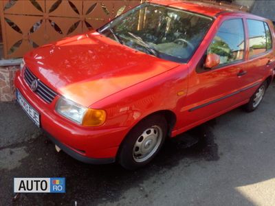 Roșu Utilizat 1997 VW Polo Hatchback | 1.000 EUR