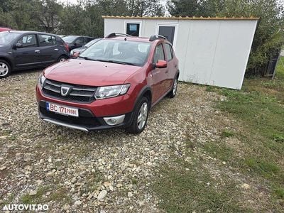 Culoarerosu Utilizat 2013 Dacia Sandero Lauréate | 4.690 EUR (Puțin scump)