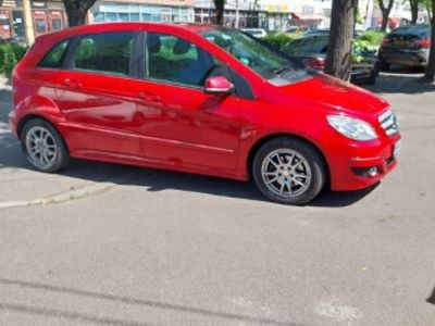 Mercedes B180