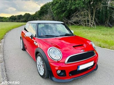 Second-hand Mini John Cooper Works Coupé 211 CP (155 kW) 2012 Culoarerosu Coupe