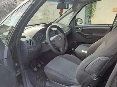 Utilizat 2004 Opel Meriva Monovolum | 1.580 EUR (Preț OK)