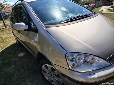 Auriu Utilizat 2004 Ford Galaxy Monovolum | 2.100 EUR