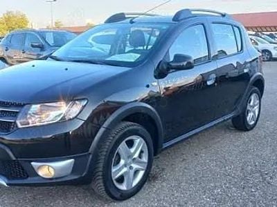 Negru Utilizat 2015 Dacia Sandero Stepway Hatchback | 4.999 EUR (Preț bun)