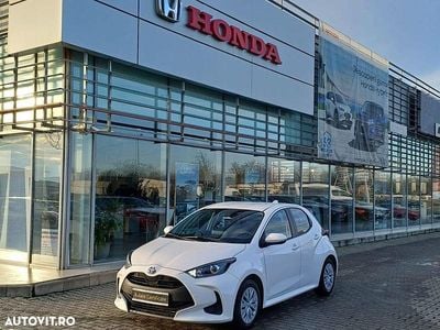 Culoarealb Utilizat 2022 Toyota Yaris Hybrid | 16.490 EUR (Super Preț)