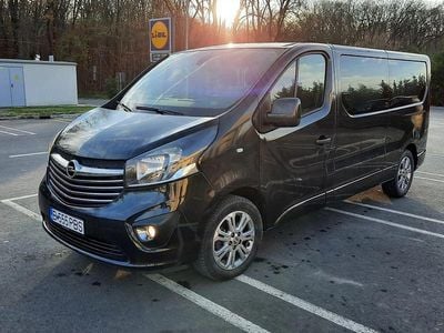 Culoarenegru Utilizat 2016 Opel Vivaro Monovolum | 15.500 EUR (Scump)