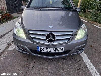 Mercedes B180