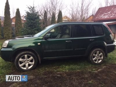 Verde Utilizat 2006 Nissan X-Trail SUV | 5.250 EUR