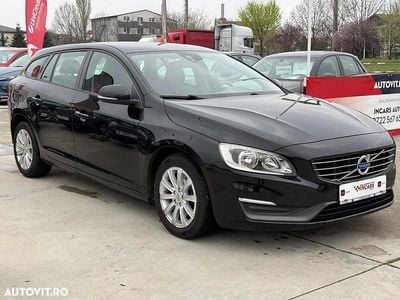 Second-hand Volvo V60 Kinetic 136 CP (100 kW) 2014 Negru Break