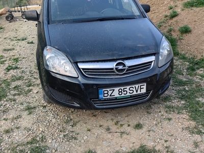 second-hand Opel Zafira b an 2012 motor 1.7 euro 5 7 locuri fiscal